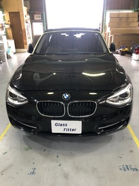BMW 120 フロントガラス交換です!!
